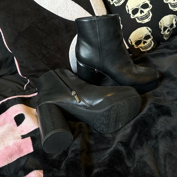 SAM & LIBBY heeled boots - Picture 1 of 3